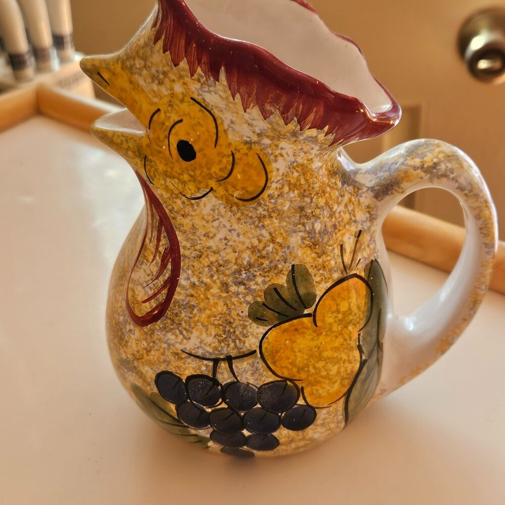 mesa handcrafted hand painted in Hungary signed great condition